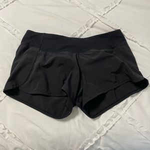Lululemon speed up shorts 4 inch, size 8
